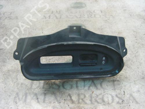 Interruttore Interruttore RENAULT MEGANE I Classic (LA0/1_) 1.6 e (LA0F, LA0S) (90 hp) 3771587 3771587