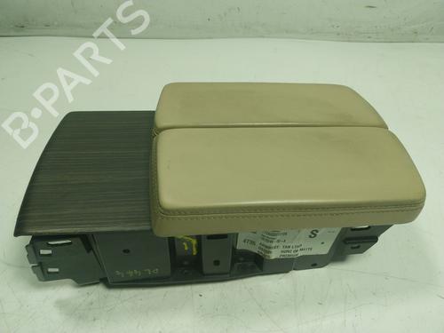 Used Armrest / Center console Armrest / Center console TESLA MODEL S (5YJS) 90D AWD (422 hp) 16489136 16489136