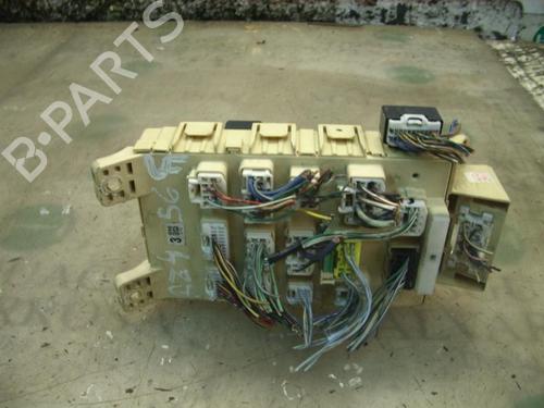 fuse-box-toyota-yaris-_p1_-1999-2000-2001-2002-2003-2004-2005-3784294 main image