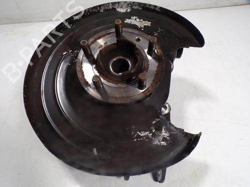 Used Right rear steering knuckle Right rear steering knuckle LAND ROVER RANGE ROVER SPORT II (L494) 3.0 SDV6 4x4 (306 hp) 13515083 13515083
