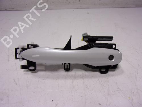 Used Front left exterior door handle Front left exterior door handle 15880713 15880713