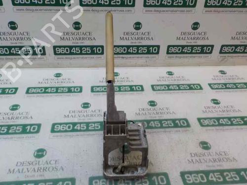 Used Hand brake Hand brake VW TOURAN (1T1, 1T2) 1.9 TDI (100 hp) 8771472 8771472