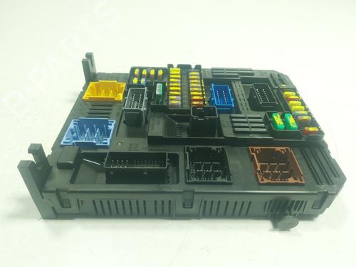 Used Fuse box Fuse box 19404764 19404764