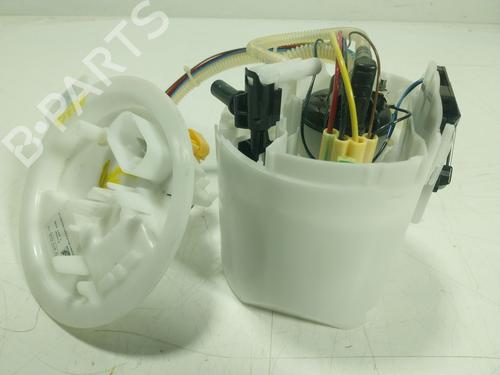 Used Fuel pump BMW 4 Convertible (G23, G83) 420 i (184 hp) 24574981
