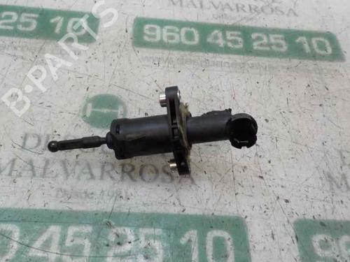 Used Clutch slave cylinder SEAT IBIZA IV (6J5, 6P1) 1.9 TDI (105 hp) 14283479