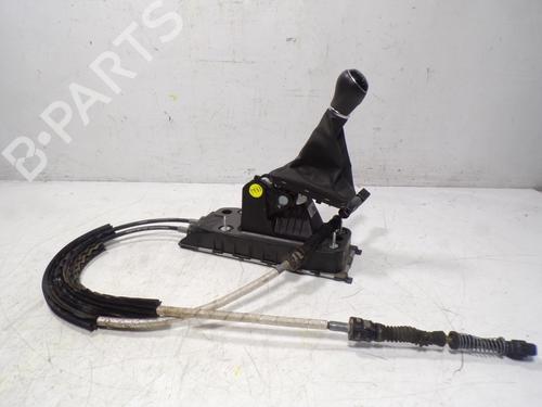 Used Gear lever Gear lever VW POLO VI (AW1, BZ1, AE1) 1.0 TSI (95 hp) 10528654 10528654