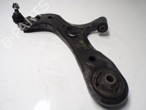 Used Left front suspension arm TOYOTA AURIS (_E15_) 1.4 D-4D (NDE150_, NDE150R) (90 hp) 11806092