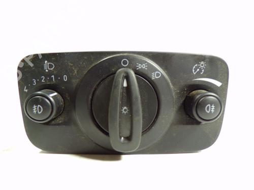 Used Headlight switch Headlight switch FORD FIESTA VI (CB1, CCN) 1.25 (60 hp) 7637422 7637422