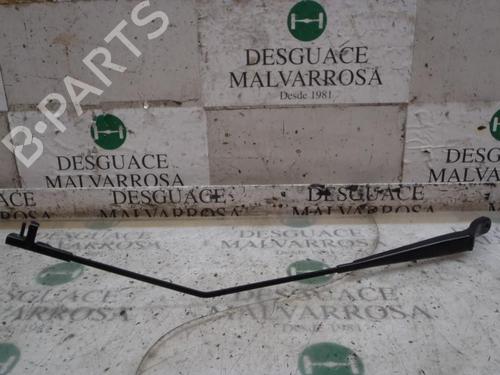 Used Front windshield wiper arm PEUGEOT 207 (WA_, WC_) 1.6 HDi (90 hp) 3819876