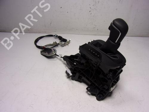Used Gear lever Gear lever TOYOTA YARIS (_P21_, _PA1_, _PH1_) 1.5 Hybrid (MXPH11) (92 hp) 16819365 16819365