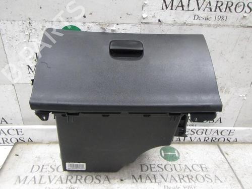 Handskerum Handskerum PEUGEOT 308 SW I (4E_, 4H_) 1.6 HDi (90 hp) 3830486 3830486