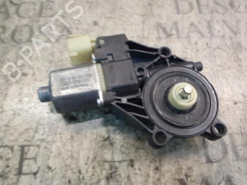 Rudehejsemotor forskærm venstre FORD FIESTA VI (CB1, CCN) 1.4 TDCi (70 hp) 3814713