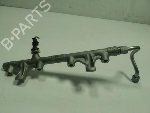 Used Injection rail PORSCHE MACAN (95B) [2014-2025]  17766125