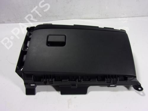 Used Glove box Glove box TOYOTA YARIS CROSS (MXP_) 1.5 Hybrid (MXPJ10) (116 hp) 11037390 11037390