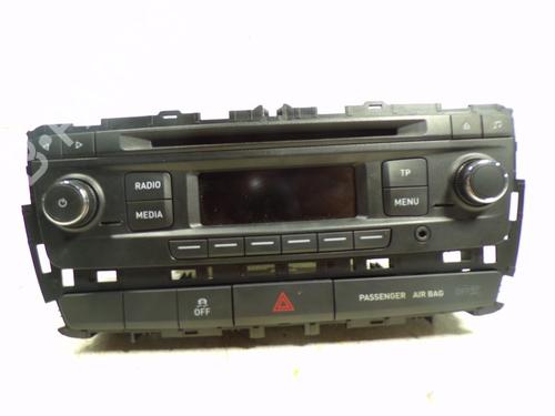Used Radio SEAT IBIZA IV SC (6J1, 6P5) 1.2 TSI (105 hp) 8286394