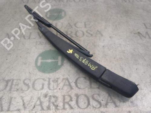 Used Front windshield wiper arm Front windshield wiper arm RENAULT CLIO II (BB_, CB_) 1.5 dCi (B/CB07) (65 hp) 3797557 3797557