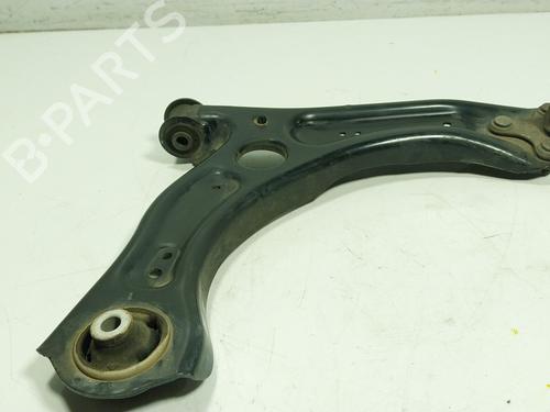 Used Right front suspension arm SEAT ARONA (KJ7, KJP) 1.0 TSI (110 hp) 26039624