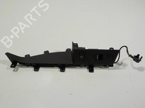 Raamschakelaar rechts voor LAND ROVER RANGE ROVER EVOQUE (L551) 2.0 D150 4x4 (150 hp) K8D223878F