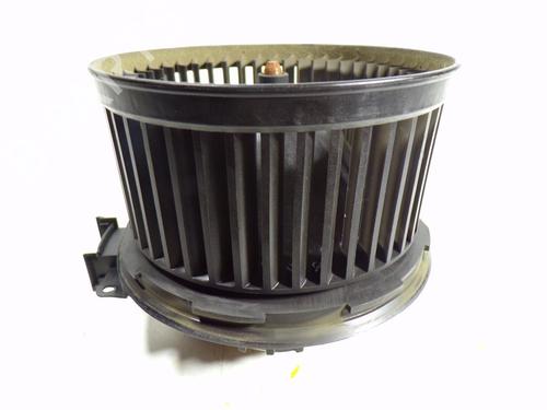 heater-blower-motor-ford-fiesta-vi-cb1-ccn-2008-2009-2010-2011-2012-2013-2014-2015-2016-2017-7639918 main image