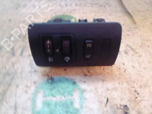 Used Electronic module RENAULT CLIO III (BR0/1, CR0/1) [2005-2014]  3831505