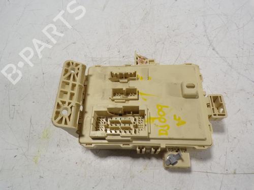 Used Fuse box Fuse box HYUNDAI TUCSON (TL, TLE) 1.7 CRDi (116 hp) 9444025 9444025