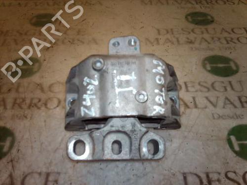 Used Engine mount Engine mount VW GOLF IV (1J1) 1.6 16V (105 hp) 9085866 9085866
