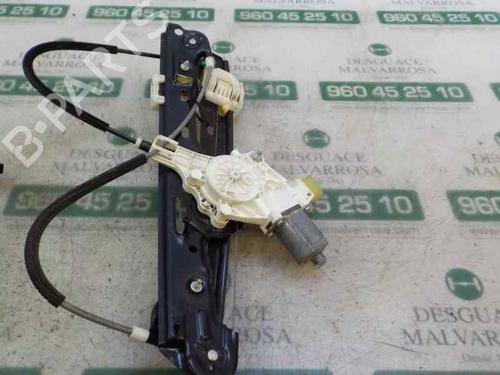 Rudehejsemekanisme ventre foran BMW 1 (E87) 123 d (204 hp) 6046548