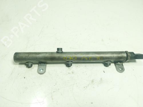 Used Injection rail Injection rail MERCEDES-BENZ CLS (C219) CLS 320 CDI (219.322) (224 hp) 16076145 16076145