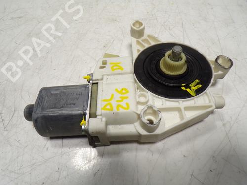 Rudehejsemotor forskærm venstre MERCEDES-BENZ C-CLASS (W204) [2007-2015]  15198707