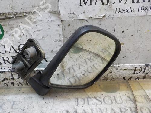 Used Right mirror HYUNDAI H-1 / STAREX Bus (A1) 2.5 TCi (101 hp) 3855172