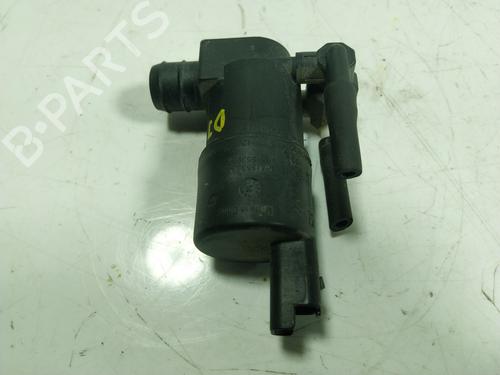 Used Washer pump RENAULT ZOE (BFM_) ZOE (92 hp) 17979137