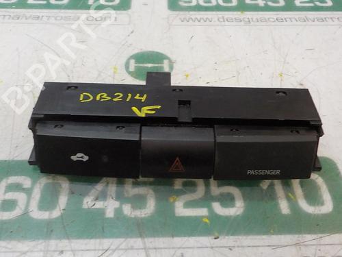 Used Warning switch Warning switch TOYOTA COROLLA Verso (ZER_, ZZE12_, R1_) 2.2 D-4D (AUR10_, AUR10R) (136 hp) 3865602 3865602