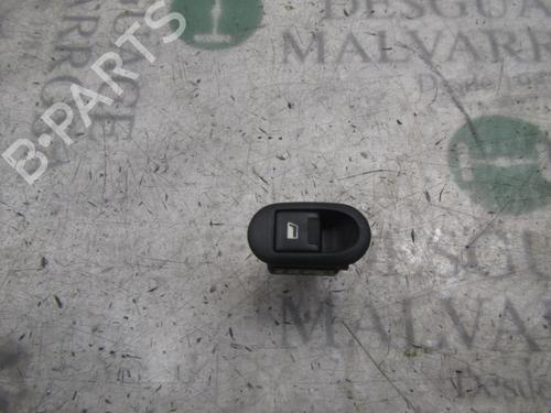 Used Right front window switch Right front window switch CITROËN C3 I (FC_, FN_) 1.4 HDi (68 hp) 3825690 3825690
