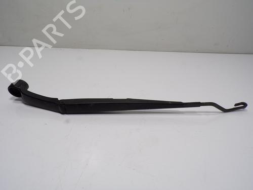 Used Front windshield wiper arm HYUNDAI i20 II (GB, IB) 1.2 (84 hp) 11027174