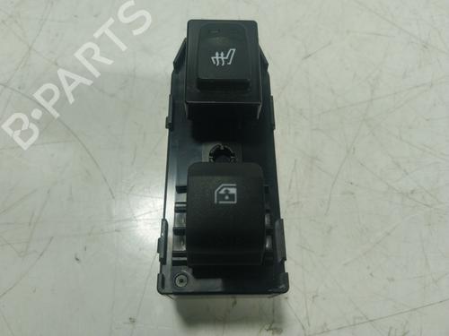 right-rear-window-switch-hyundai-tucson-nx4e-nx4a-93581n72504x-2020-21131112 main image