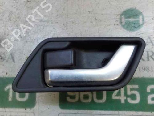 Used Front left interior door handle Front left interior door handle 5667547 5667547