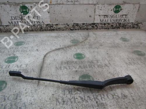 Used Front windshield wiper arm KIA CEE'D Hatchback (ED) [2006-2012]  3837041