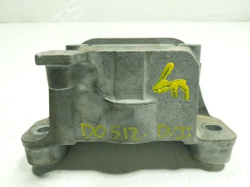 Used Engine mount Engine mount MERCEDES-BENZ SPRINTER 3,5-t Van (B907, B910) 311 CDI (910.631, 910.633) (114 hp) 19640952 19640952