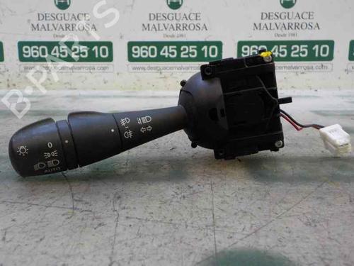 Used Headlight switch RENAULT CAPTUR I (J5_, H5_) [2013-2025]  6301657