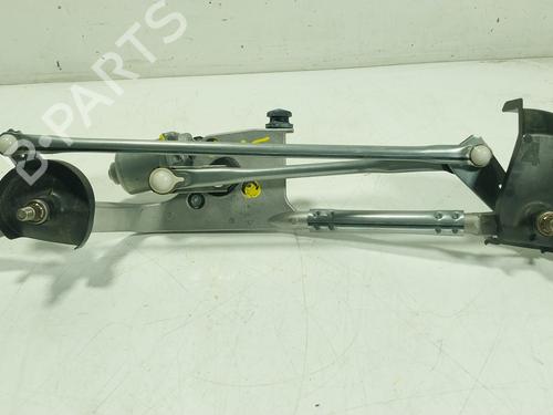Used Front wiper motor Front wiper motor TOYOTA YARIS CROSS (MXP_) 1.5 Hybrid (MXPJ11) (131 hp) 30835463 30835463