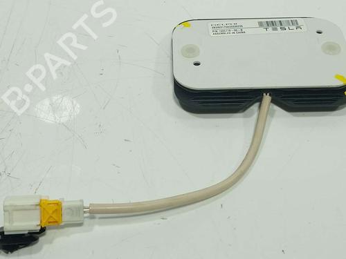 Module électronique Module électronique TESLA MODEL S (5YJS) P85 (421 hp) 39909642 39909642