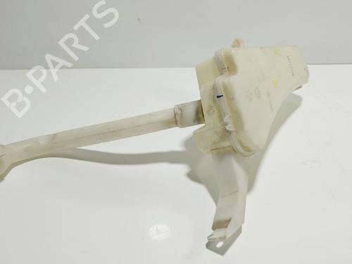 Used Windscreen washer tank Windscreen washer tank RENAULT ARKANA I (LCM_, LDN_) 1.3 TCe 140 (LDN0) (140 hp) 33057682 33057682