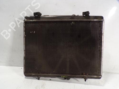 Used Water radiator Water radiator 8337180 8337180