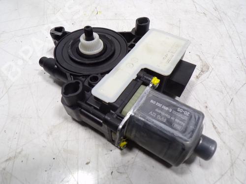 Used Right rear window motor Right rear window motor SKODA OCTAVIA IV Combi (NX5, PV5) [2019-2026] 10572134 10572134