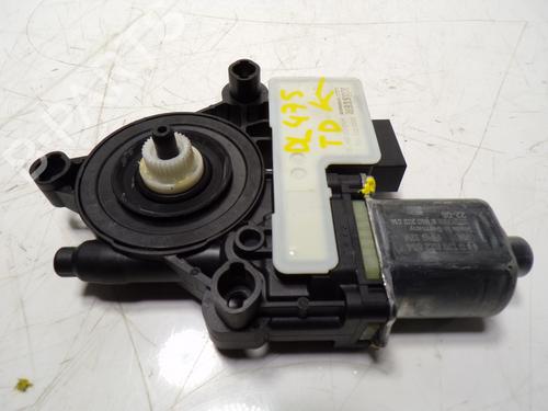 Used Right rear window motor Right rear window motor CUPRA LEON Sportstourer (KL8, KU8, KUD) [2020-2026] 12821818 12821818