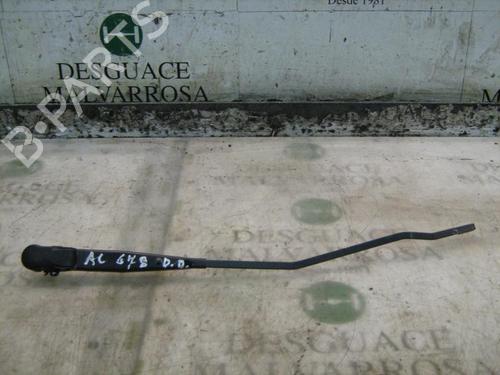 Used Front windshield wiper arm Front windshield wiper arm 3792194 3792194