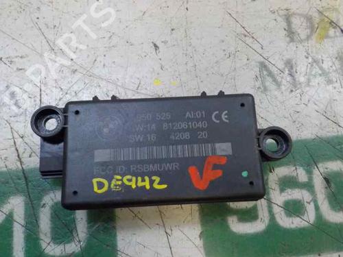 Used Electronic module BMW 6 Convertible (E64) 635 d (286 hp) 5840573