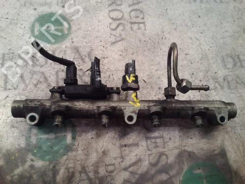 Used Injection rail Injection rail PEUGEOT 807 (EB_) 2.2 HDi (128 hp) 3825857 3825857