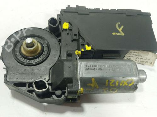 Portierruitmotor linksvoor Portierruitmotor linksvoor 39157224 39157224