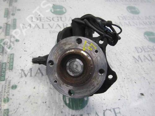 Used Right front steering knuckle PEUGEOT 2008 I (CU_) [2013-2025]  3855411
